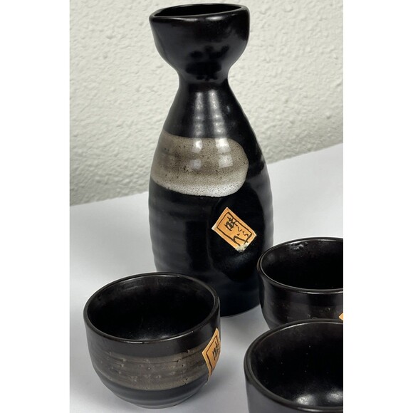 VTG 90s Japanese Tianmu Sake Set Decanter 4 Cups NWT Stoneware Aichi Japan Black - Picture 2 of 7